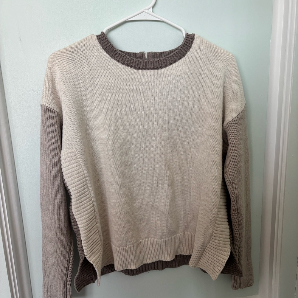☀️4 for $25☀️ Rachel Zoe Two-Tone Crewneck Sweater